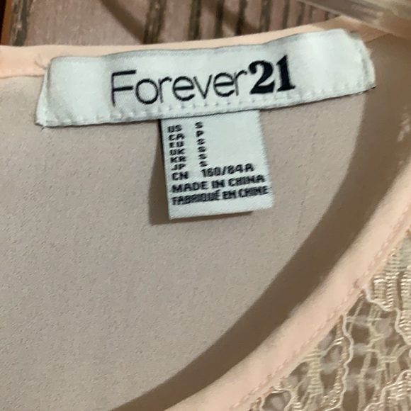 Sweetheart neckline top - Picture 2 of 4